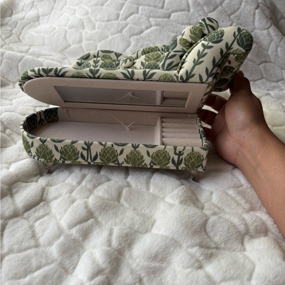 Jewelry Box Green Floral Patterned Chaise Lounge - Picture 11 of 12